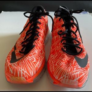 Nike Air Max 2016 running shoe- Women's 9